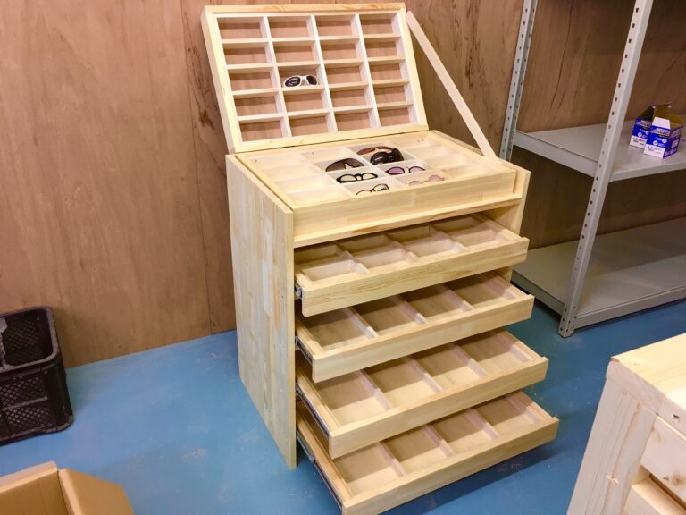 店舗用商品陳列棚のサンプル制作｜施工事例